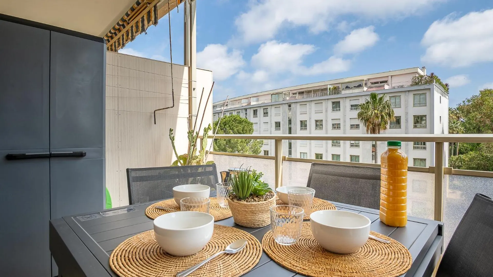 Apartment Les Aliscamps By Interhome Cannes
